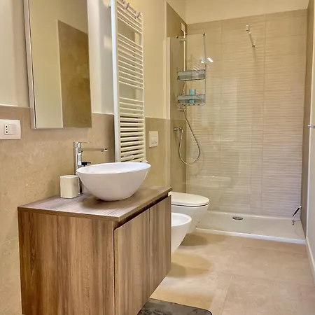 Apartment Cenisio 12 *