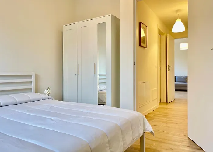 Apartment Cenisio 12 *